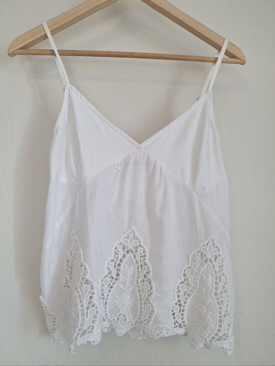 Abercrombie & Fitch Tops - Abercrombie & Fitch Crochet Medallion Lace Camisole Peasant Top